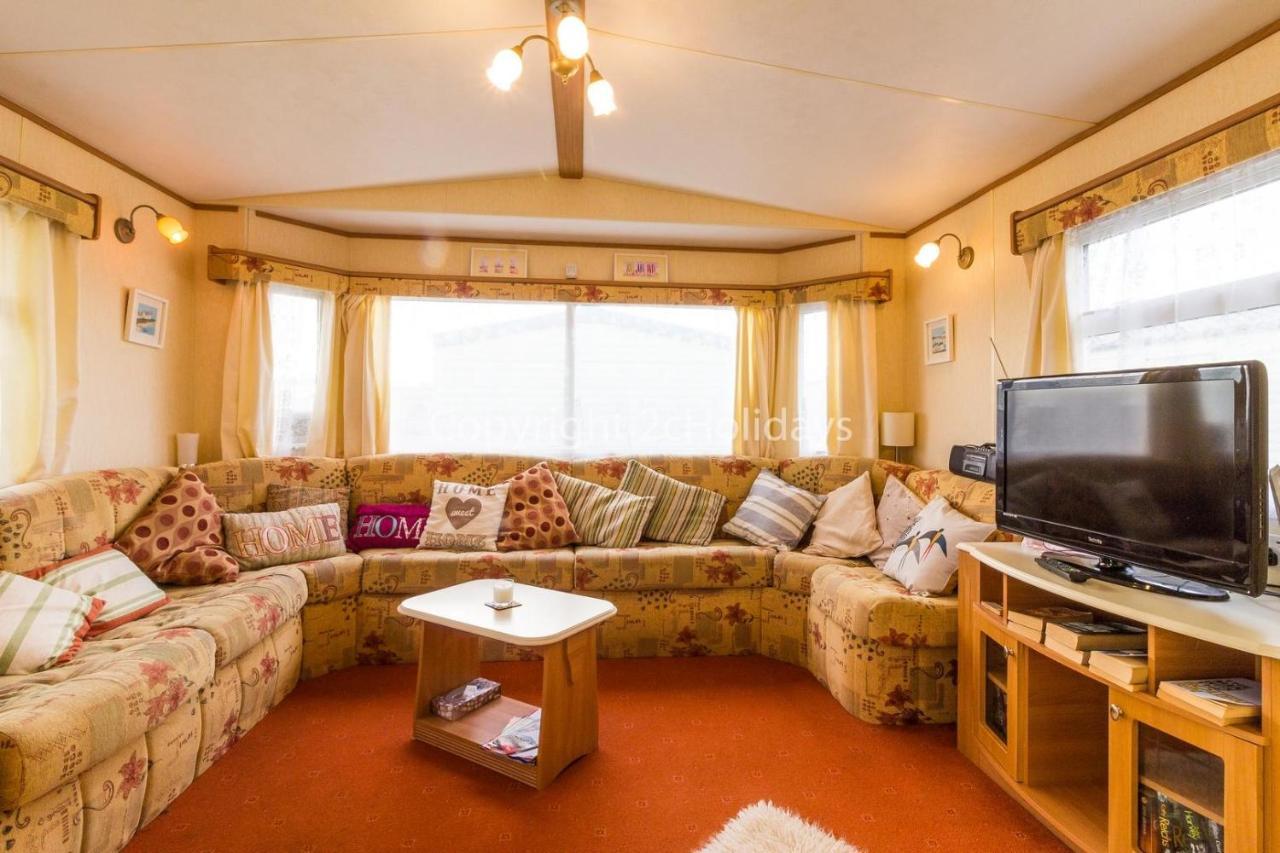 8 Berth Caravan For Hire At Heacham Holiday Park In Norfolk Ref 21024F Hotel Bagian luar foto