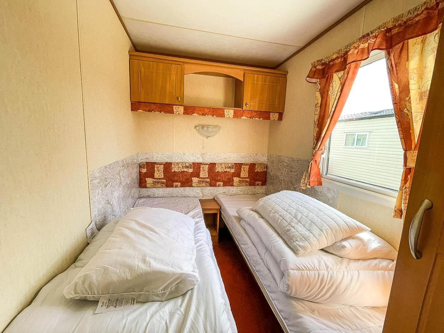 8 Berth Caravan For Hire At Heacham Holiday Park In Norfolk Ref 21024F Hotel Bagian luar foto